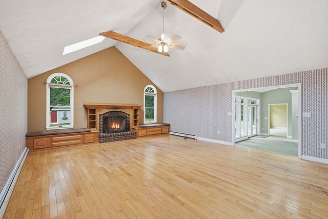 7 Rising Sun Ln, West Bridgewater, MA 02379