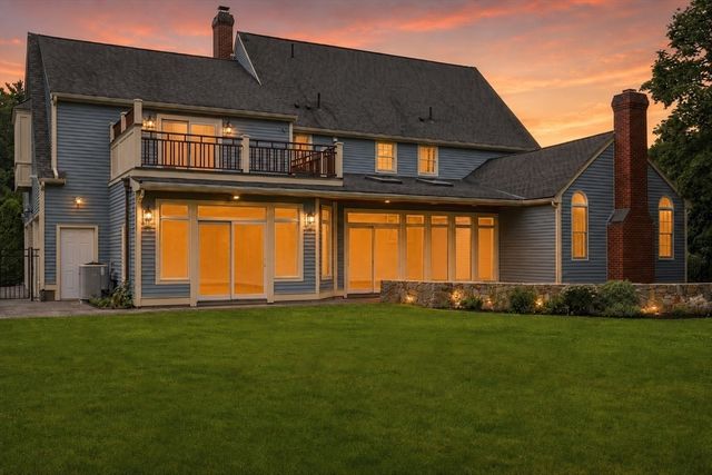 7 Rising Sun Ln, West Bridgewater, MA 02379