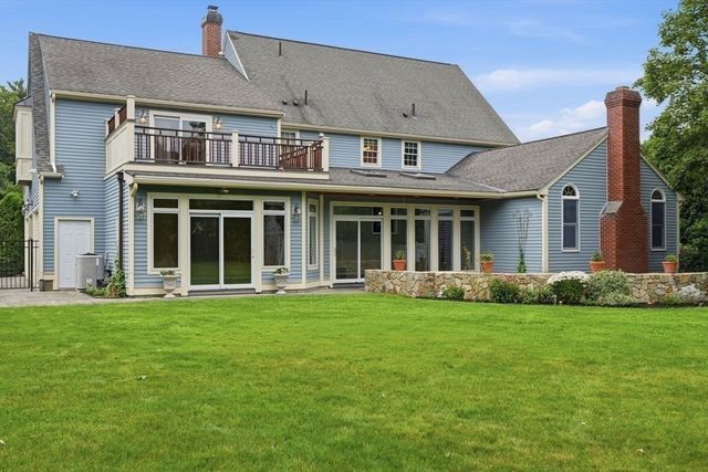7 Rising Sun Ln, West Bridgewater, MA 02379