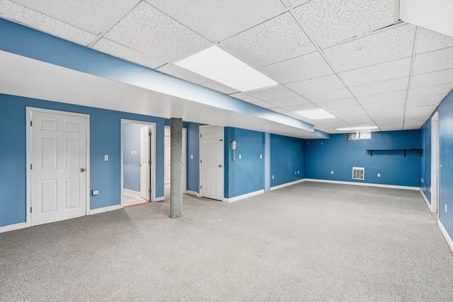 7 Rising Sun Ln, West Bridgewater, MA 02379
