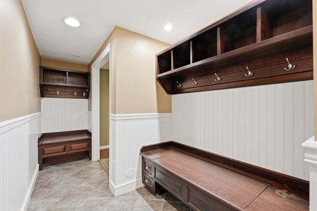 7 Rising Sun Ln, West Bridgewater, MA 02379