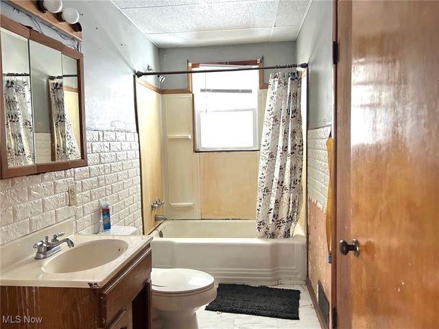 2650 Cleveland Avenue, Steubenville, OH 43952