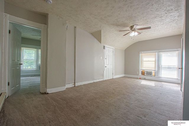 6704 Binney Street, Omaha, NE 68104