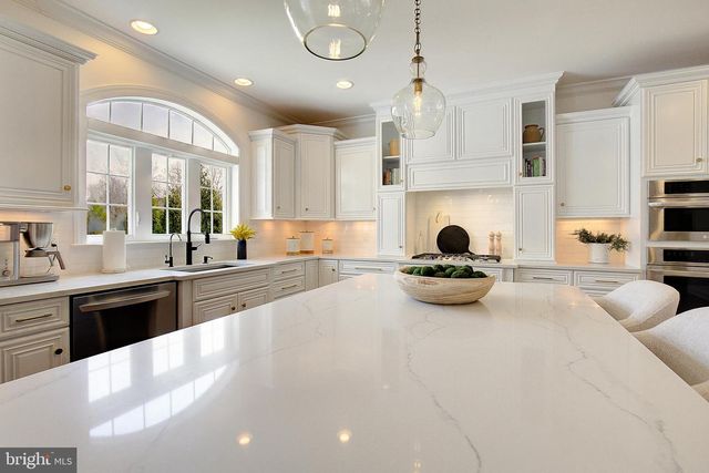 2079 TIMBERNECK DR, Owings, MD 20736