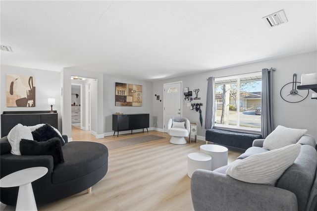 49 VALENCIA CIRCLE, Safety Harbor, FL 34695