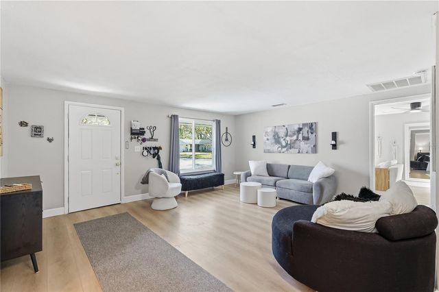 49 VALENCIA CIRCLE, Safety Harbor, FL 34695