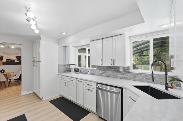 49 VALENCIA CIRCLE, Safety Harbor, FL 34695