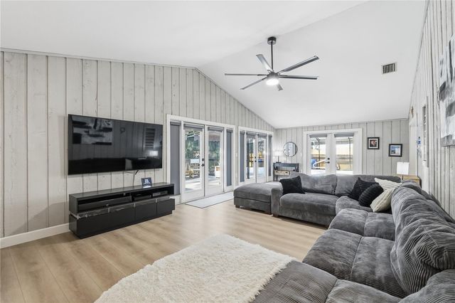 49 VALENCIA CIRCLE, Safety Harbor, FL 34695