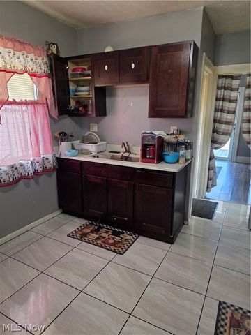 3396 W 94th Street, Cleveland, OH 44102