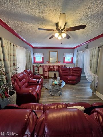 3396 W 94th Street, Cleveland, OH 44102