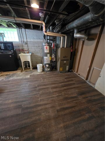 3396 W 94th Street, Cleveland, OH 44102