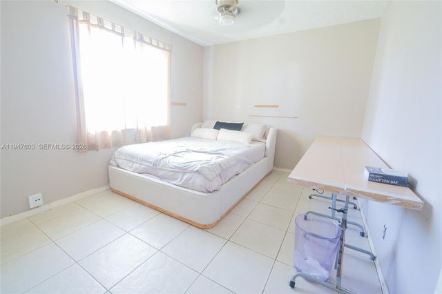 7674 NW 88th Ln, Tamarac, FL 33321