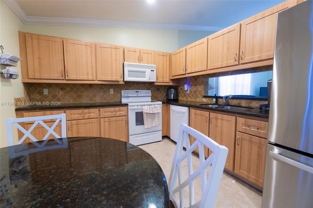 7674 NW 88th Ln, Tamarac, FL 33321