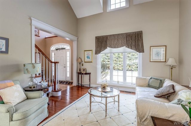 622 Paradise Road, Amherst, NY 14051