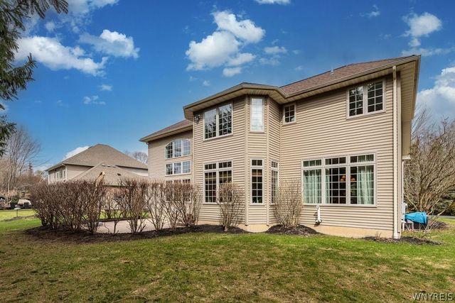 622 Paradise Road, Amherst, NY 14051