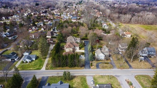 622 Paradise Road, Amherst, NY 14051