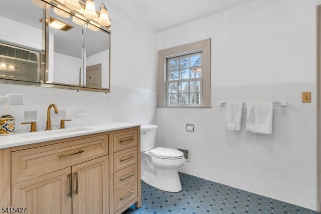 1039 Rahway Rd, Plainfield City, NJ 07060