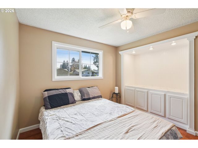 15404 Ne 41ST St, Vancouver, WA 98682