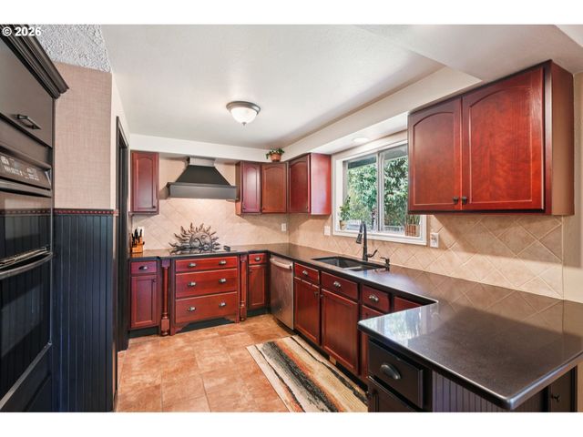 15404 Ne 41ST St, Vancouver, WA 98682