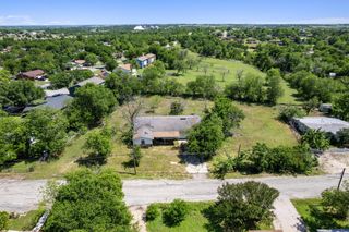 310 Old Thorndale RD, Taylor, TX 76574