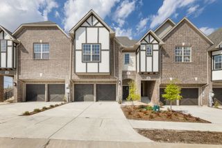 102 Kensington Drive, Lewisville, TX 75067