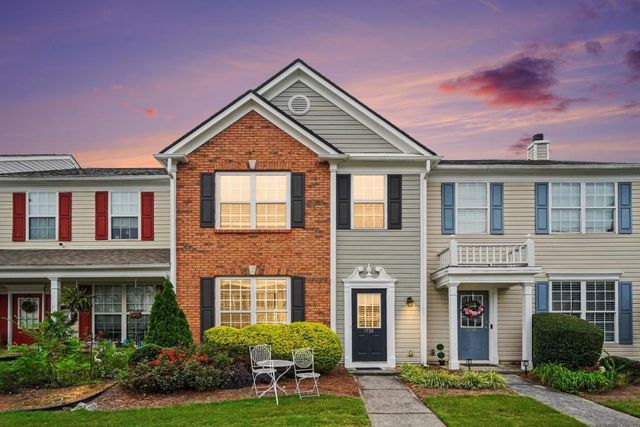 1732 Stanwood Drive NW, Kennesaw, GA 30152