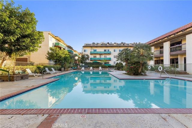 5460 White Oak Avenue D105, Encino, CA 91316