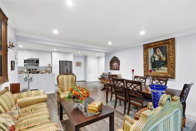 5460 White Oak Avenue D105, Encino, CA 91316