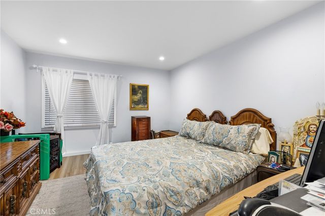 5460 White Oak Avenue D105, Encino, CA 91316