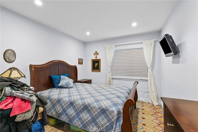 5460 White Oak Avenue D105, Encino, CA 91316