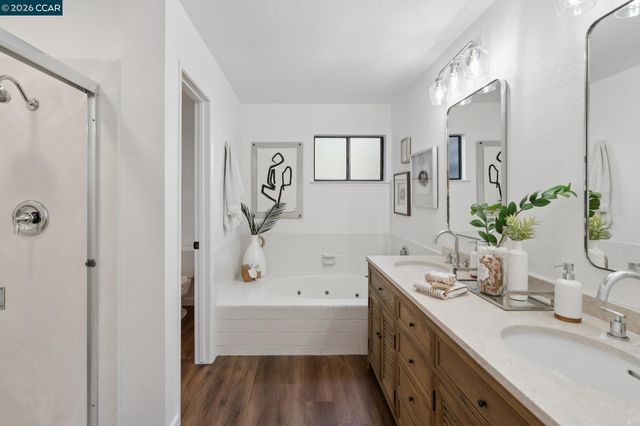 70 Exeter Ln, Pleasant Hill, CA 94523