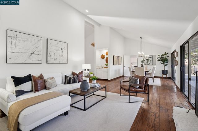 70 Exeter Ln, Pleasant Hill, CA 94523