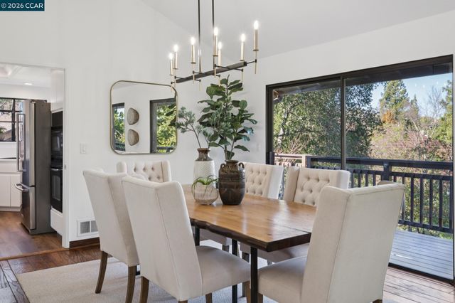 70 Exeter Ln, Pleasant Hill, CA 94523