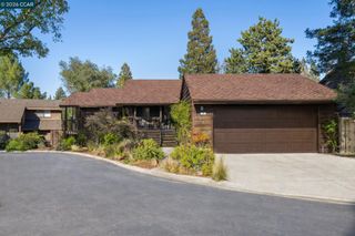 70 Exeter Ln, Pleasant Hill, CA 94523