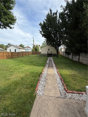 221 Oakwood Avenue, Marietta, OH 45750