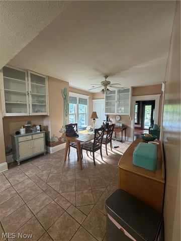 221 Oakwood Avenue, Marietta, OH 45750