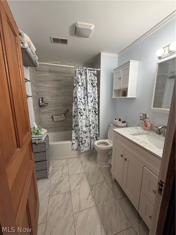 221 Oakwood Avenue, Marietta, OH 45750