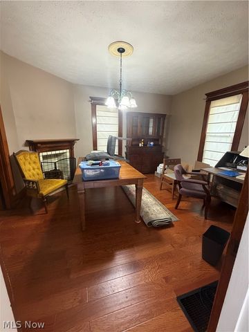 221 Oakwood Avenue, Marietta, OH 45750