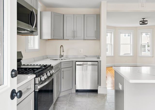 57 Yale St. 57, Medford, MA 02155