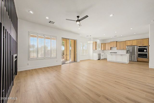 2009 W GLORIA Lane, Phoenix, AZ 85085