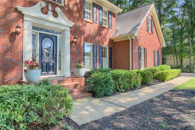 5435 Hoylake Court, Johns Creek, GA 30097