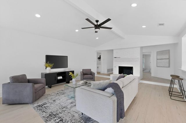 315 S Lake Vista, Highland Village, TX 75077