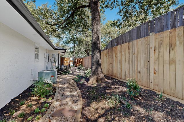 315 S Lake Vista, Highland Village, TX 75077