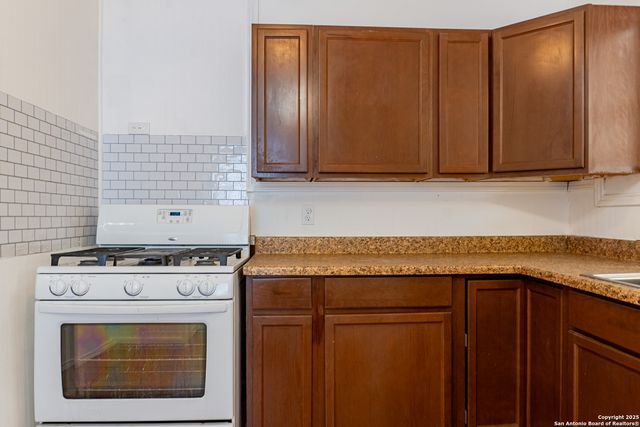 178 Howle, San Antonio, TX 78223