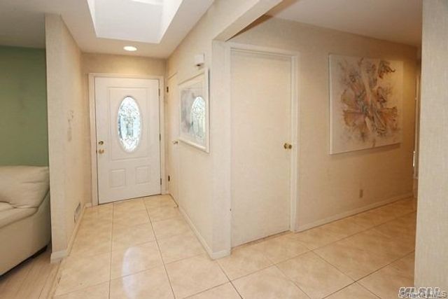 46 Marian Lane, Jericho, NY 11753