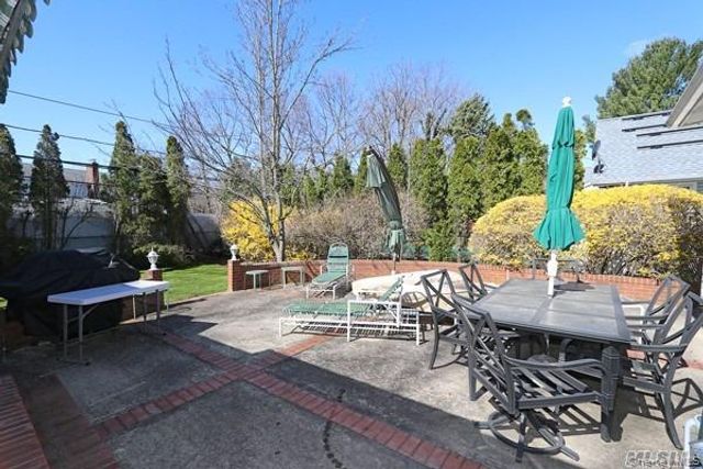 46 Marian Lane, Jericho, NY 11753