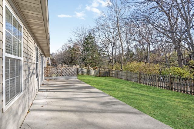 5104 SANDSTONE DR, Columbia, MO 65202