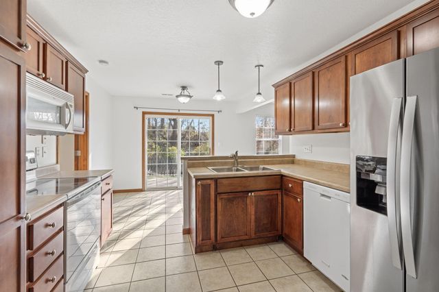 5104 SANDSTONE DR, Columbia, MO 65202