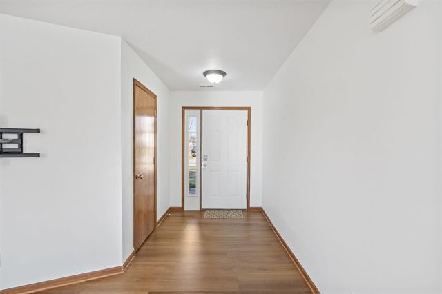 5104 SANDSTONE DR, Columbia, MO 65202