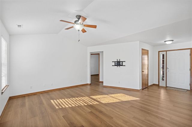 5104 SANDSTONE DR, Columbia, MO 65202